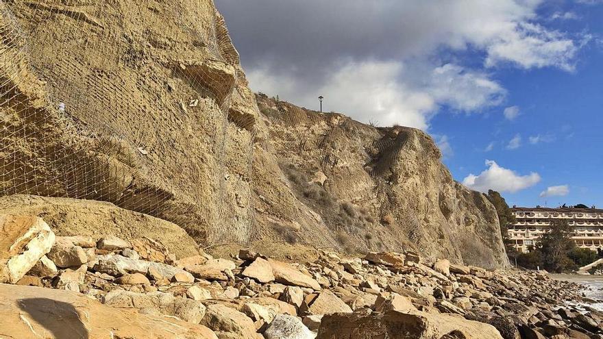 El Campello «blinda» las calas Baeza y Lanuza al no repararse los taludes