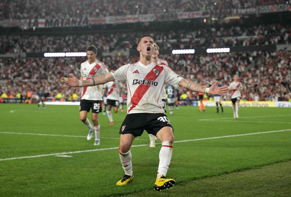 Franco Mastantuono celebrates a penalty goal with the River Plate in the Copa Libertadores.