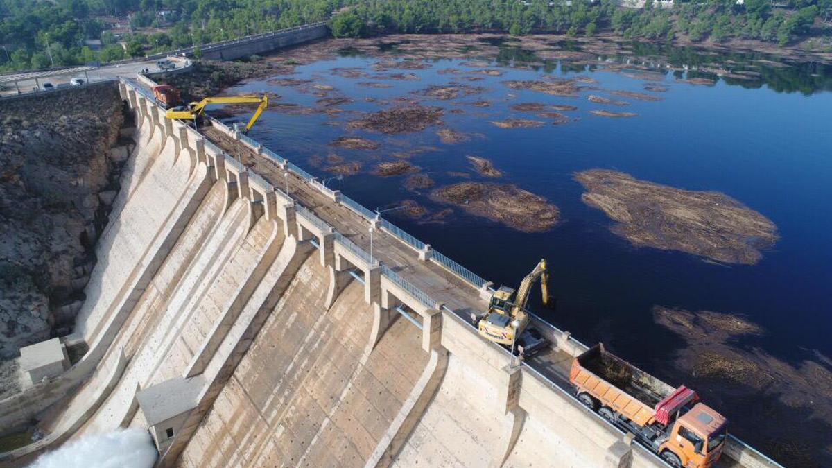 Embalse de Santomera en su último desagüe provocado por las intensas lluvias de 2019