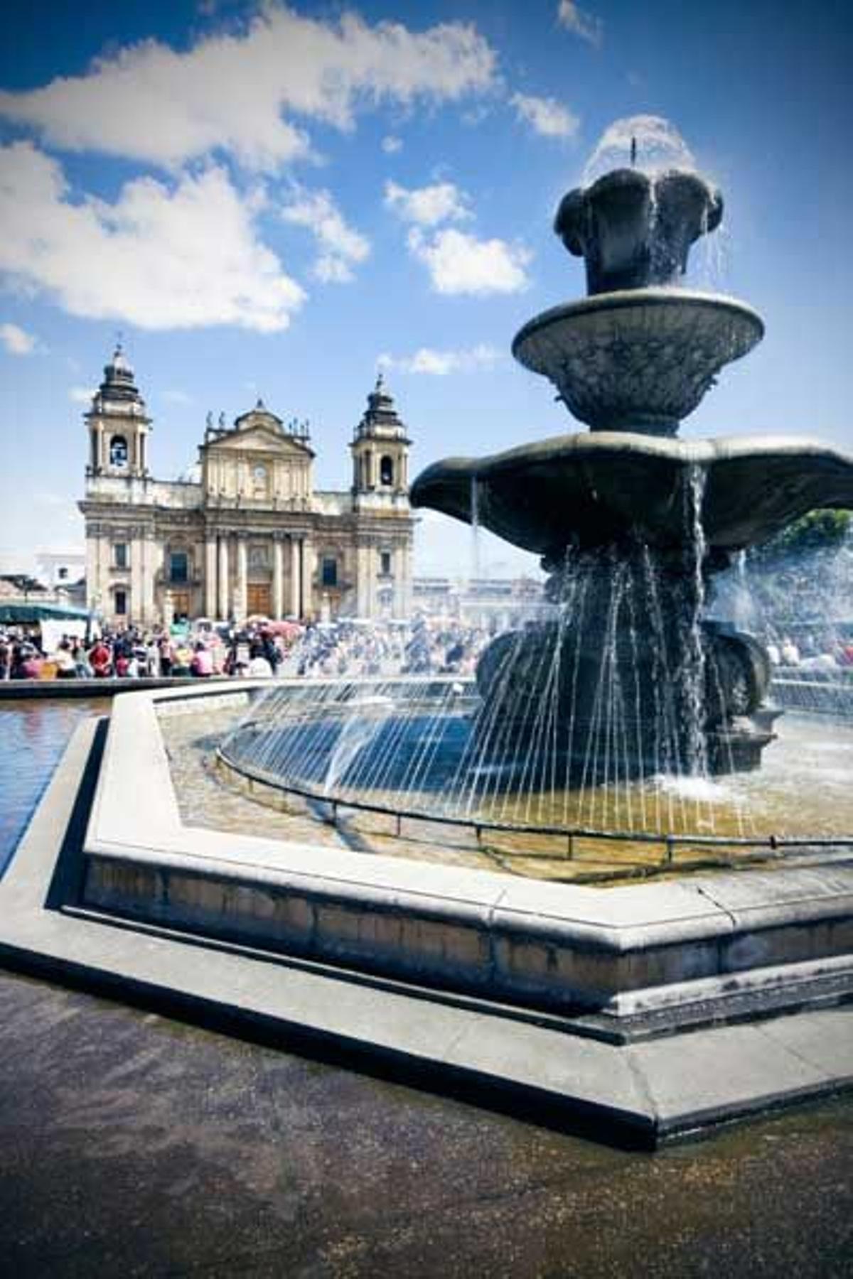Fuente en la plaza principal de Ciudad de Guatemala