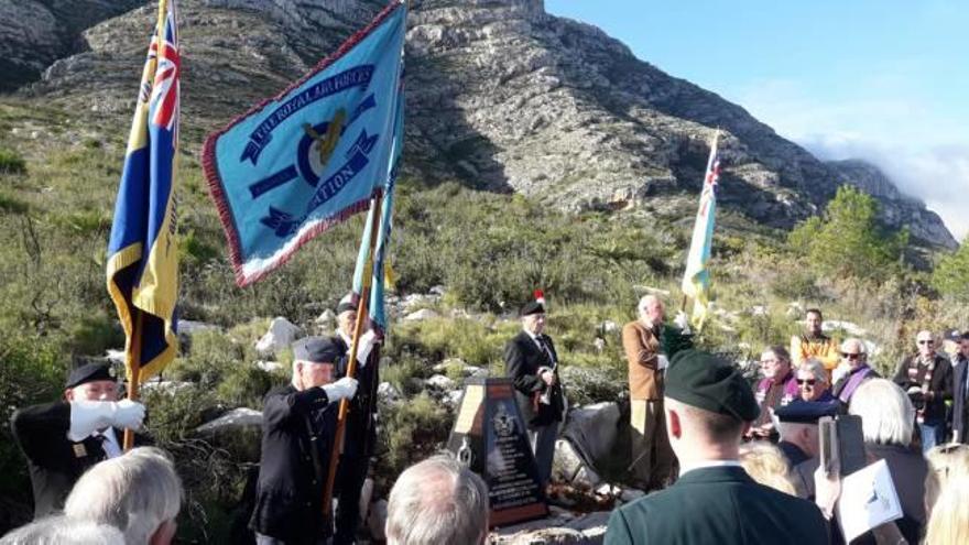 Homenaje eterno a los siete muertos del accidente aéreo de Dénia en 1950