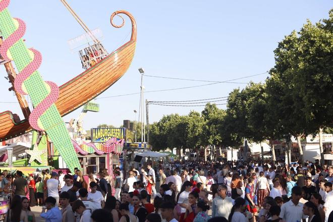 El Día del Niño en la calle del Infierno de Córdoba, en imágenes