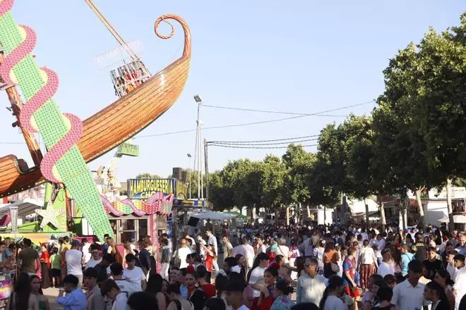 El Día del Niño en la calle del Infierno de Córdoba, en imágenes