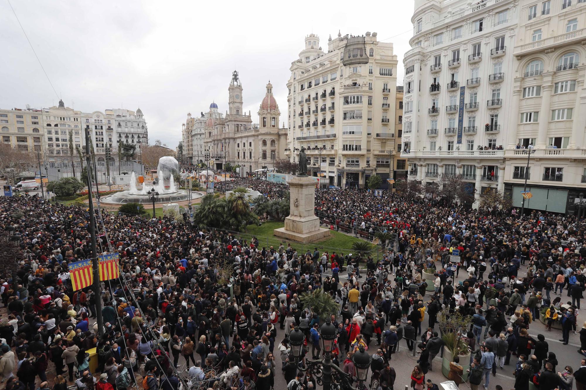 Las mejores imágenes del balcón de SUPER desde la mascletà