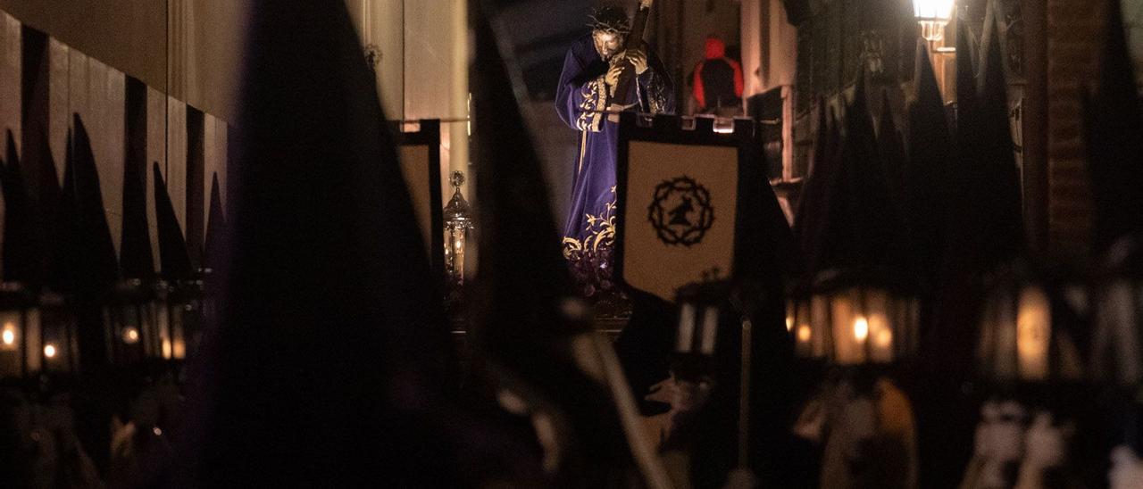 Un momento de la procesión del Jesús de Vía Crucis.