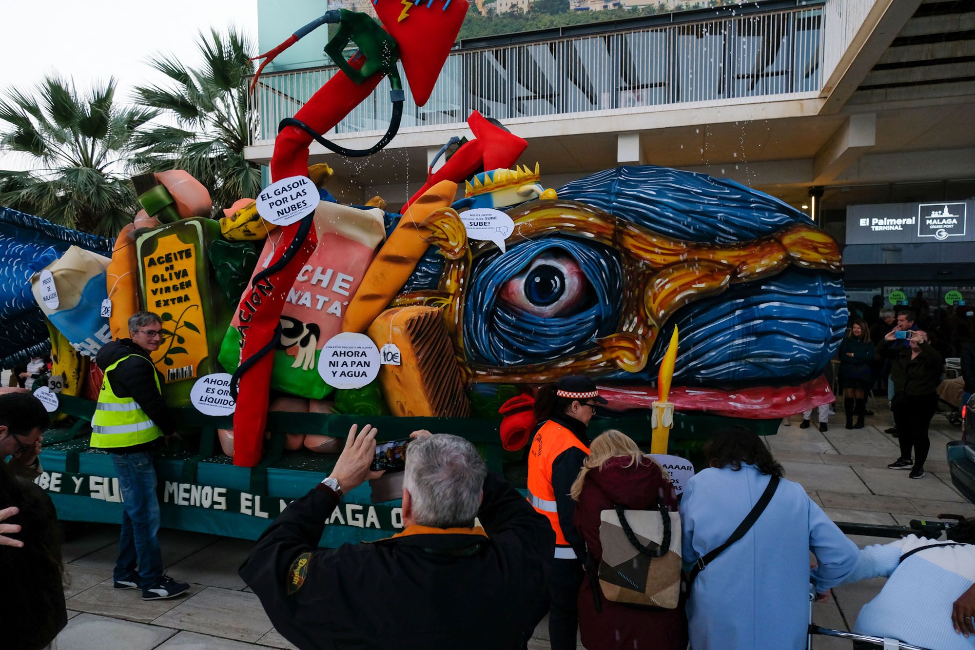 El Entierro del Boquerón del Carnaval de Málaga 2023, en imágenes