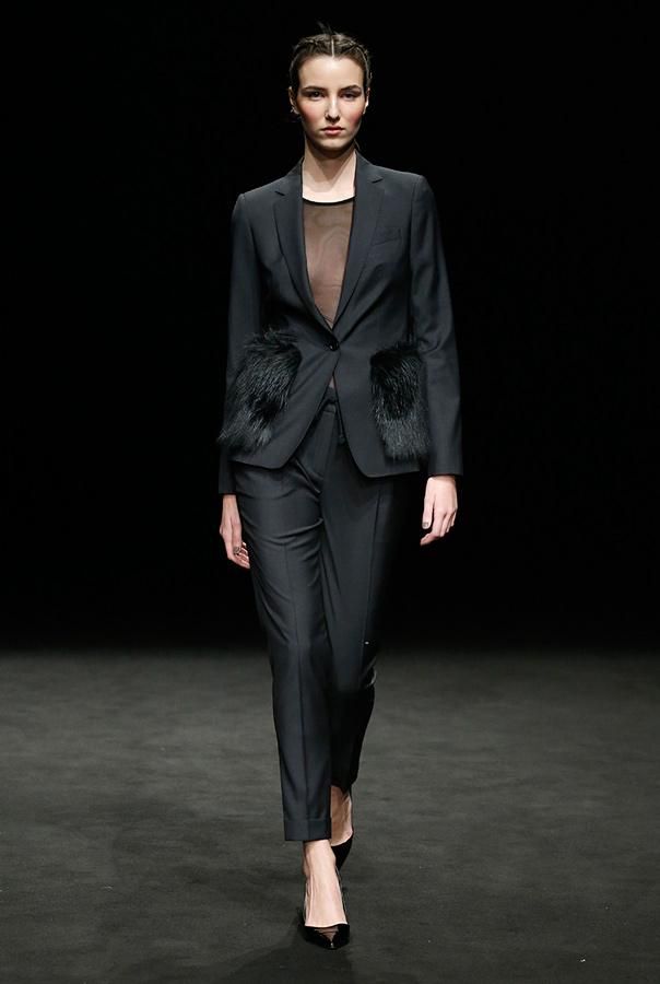 080 Barcelona: Antonio Miró, traje
