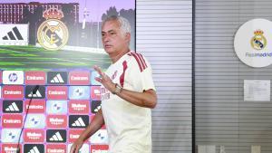 El entrenador del Real Madrid, José Mourinho, durante la rueda de prensa previa al primer partido oficial de la temporada para el equipo blanco, contra el Espanyol, correspondiente a la segunda jornada de LaLiga.