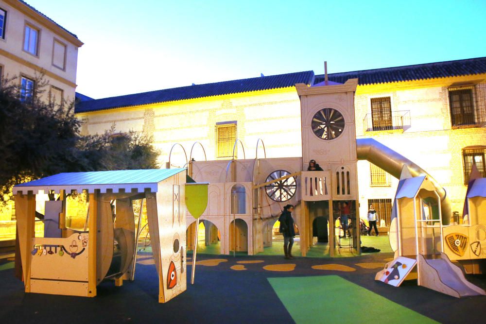 Nuevo parque infantil cofrade en el Centro de Málaga.