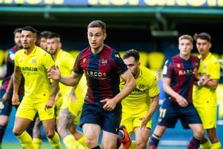 La crónica | Un gran Villarreal B claudica frente al Levante en el Estadio de la Cerámica (2-3)