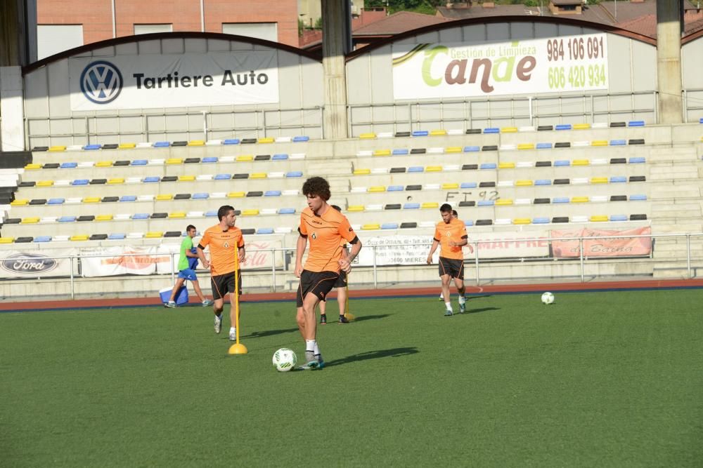 Primer entrenamiento del Caudal Deportivo de Mieres