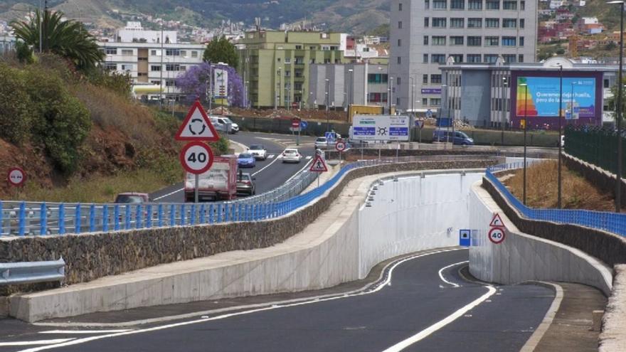 Momentos iniciales de la apertura del nuevo tramo de carretera.