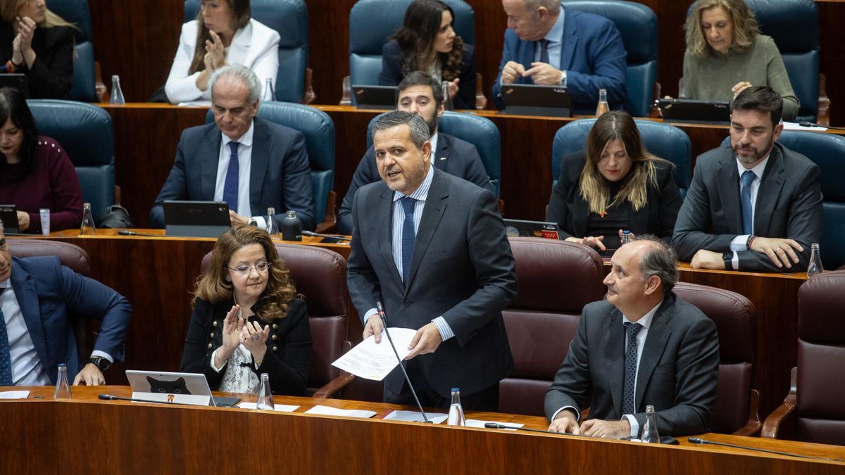 El consejero de Vivienda, Transportes e Infraestructuras, Jorge Rodrigo, en la Asamblea de Madrid.