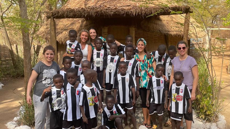 El Benirredrà CF se suma al proyecto solidario de Waw Senegal