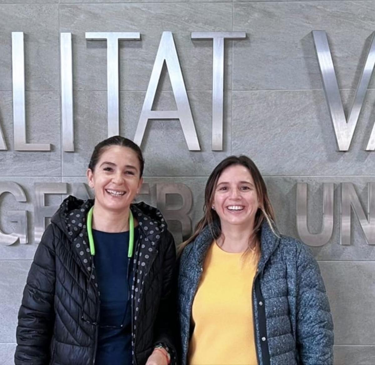 Las investigadoras María José Castaño y Esther Soler, del Hospital General de Elche