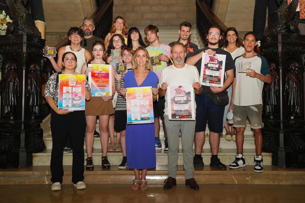 Presentación de actividades lúdicas por el 35º aniversario de Palma Jove.