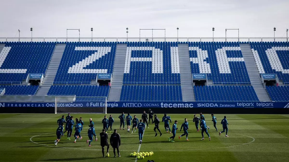 Vídeo | Jornada de entrenamiento del Real Zaragoza en el Ibercaja Estadio este sábado.