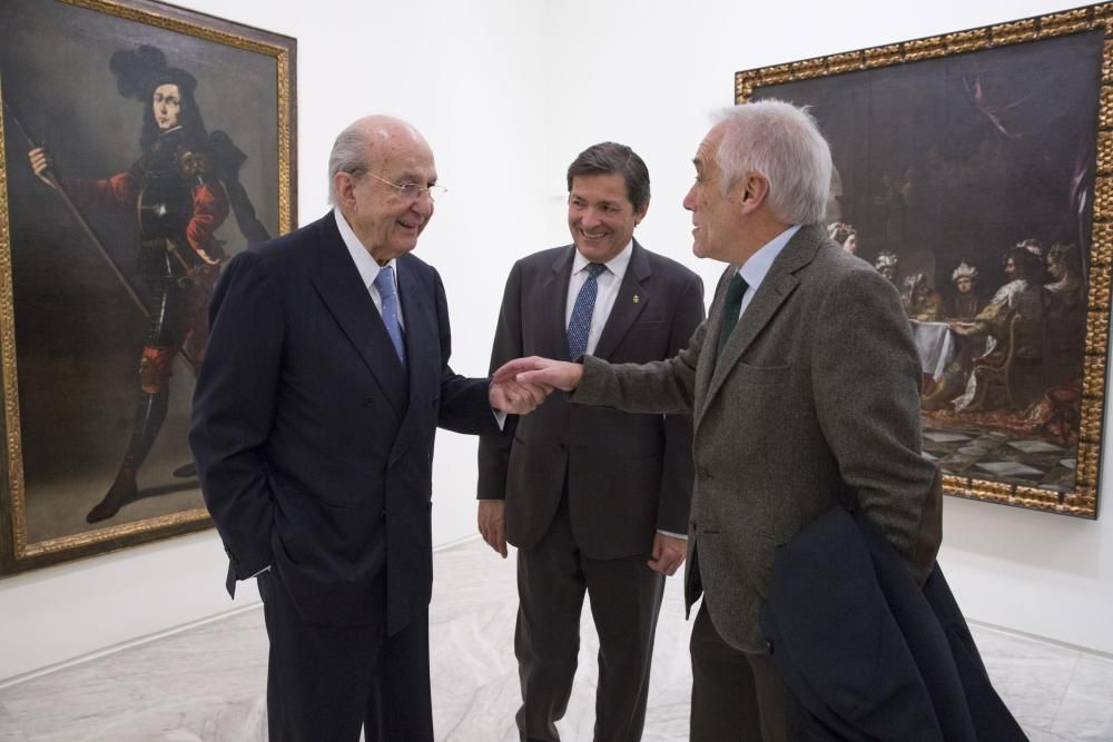 Plácido Arango acude junto a Javier Fernández a la inauguración de su exposición en el Bellas Artes