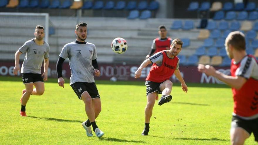 Adrián Cruz y Álex González en un entrenamiento. |  // GUSTAVO SANTOS