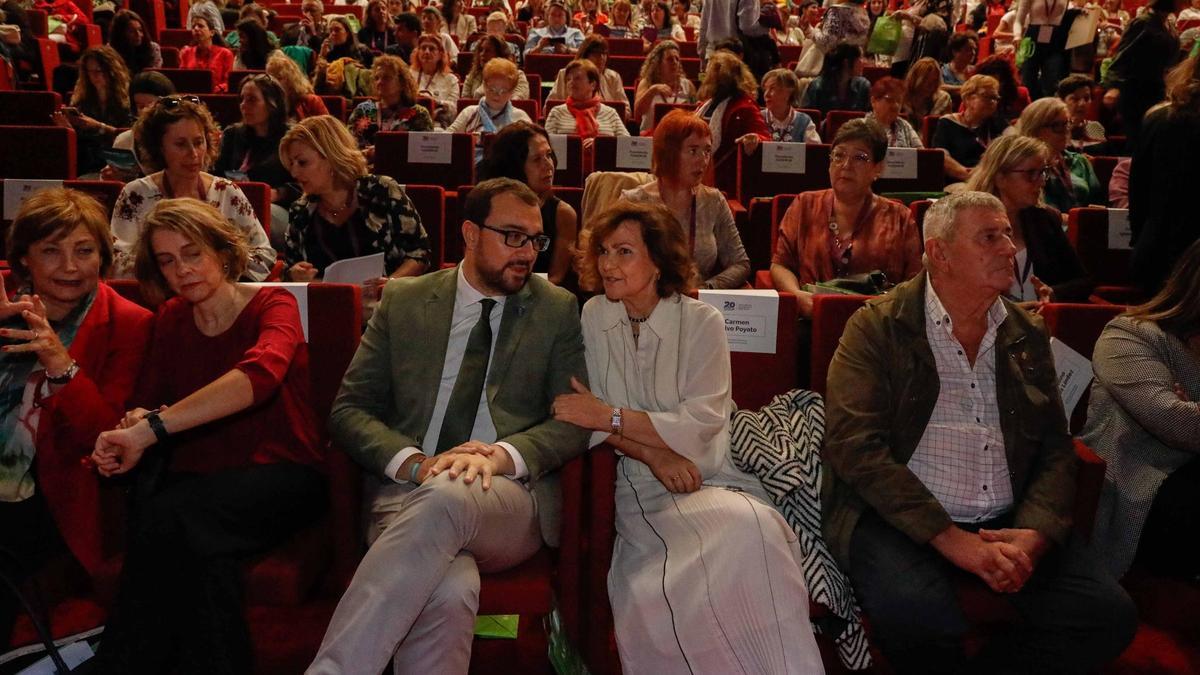 EN IMÁGENES: La Federación de Asociaciones de Mujeres Rurales celebra su 20º aniversario en Avilés