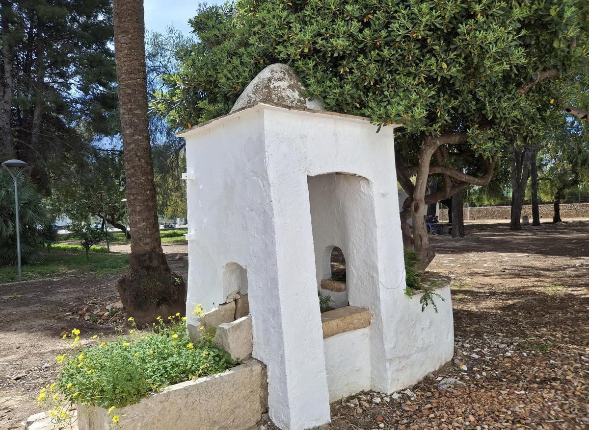 Pozo tradicional del jardín de Torrecremada