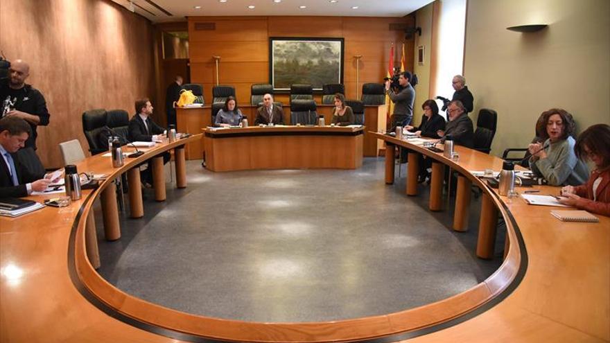 Los grupos no acuerdan nada tras la comisión de depuración