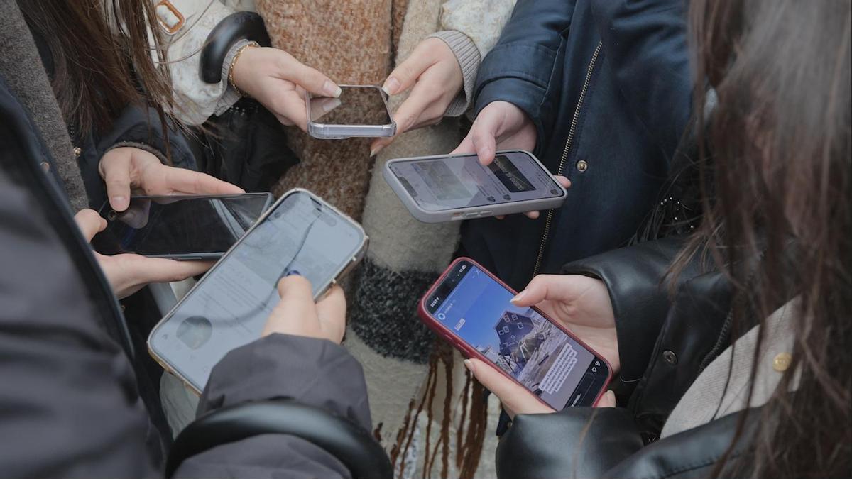 El Gobierno prohibirá las redes sociales a los menores de 16 años