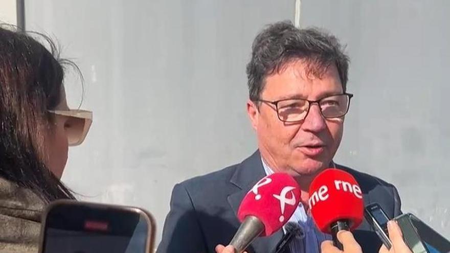 La Junta analiza la modificación del proyecto de la factoría de baterías de Navalmoral