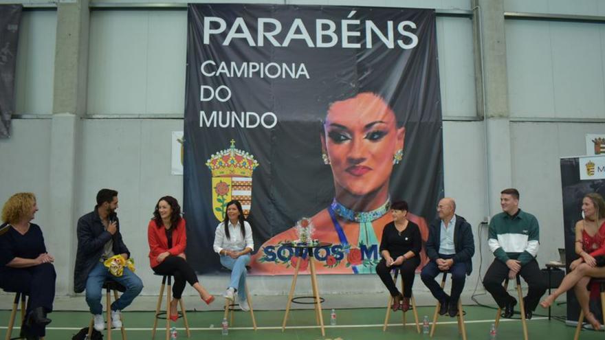 Patricia Martínez durante o acto homenaxe en Mos.   | // D.P.