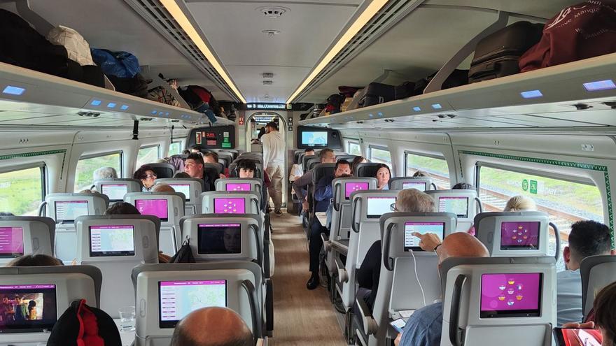 Galicia sufre una impuntualidad de los trenes Avril que enlazan con Madrid de casi el 80%
