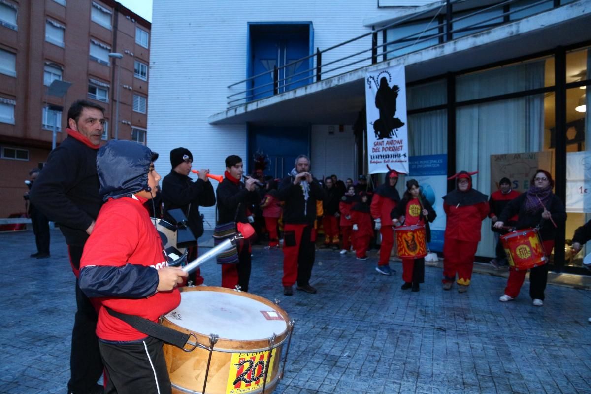 El Grao rinde honores a Sant Antoni
