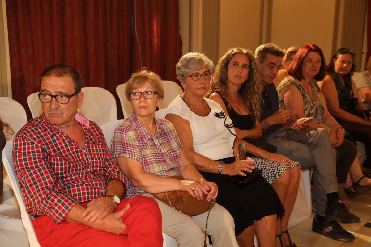 Desfile de Higinio Mateu en el Casino Antiguo