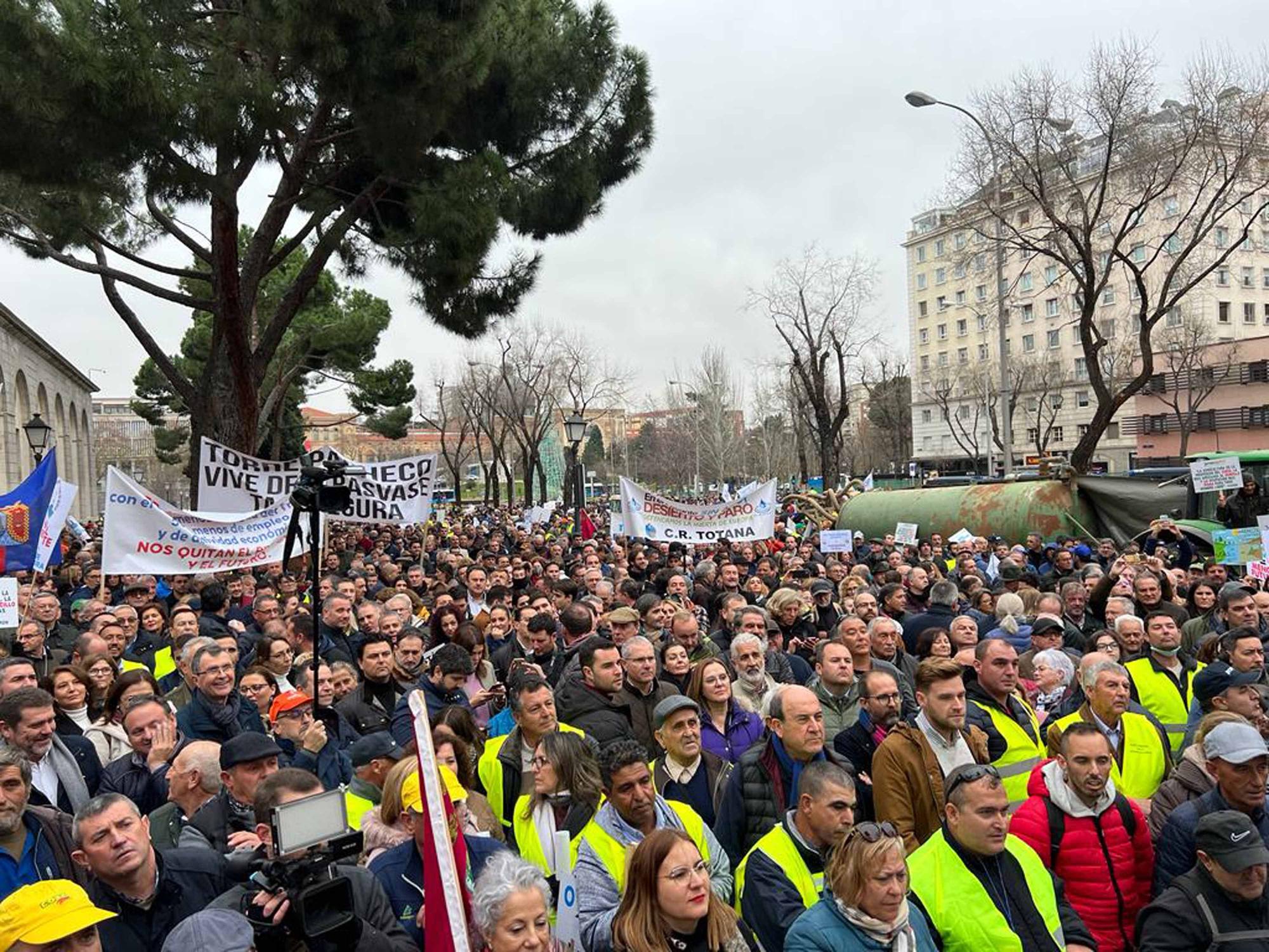 Manifestación en Madrid  exigir la retirada inmediata del recorte del Tajo-Segura
