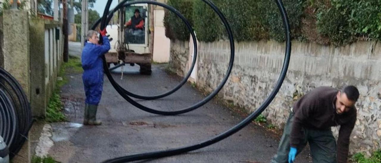 Trabajos de traslado de canalizaciones.