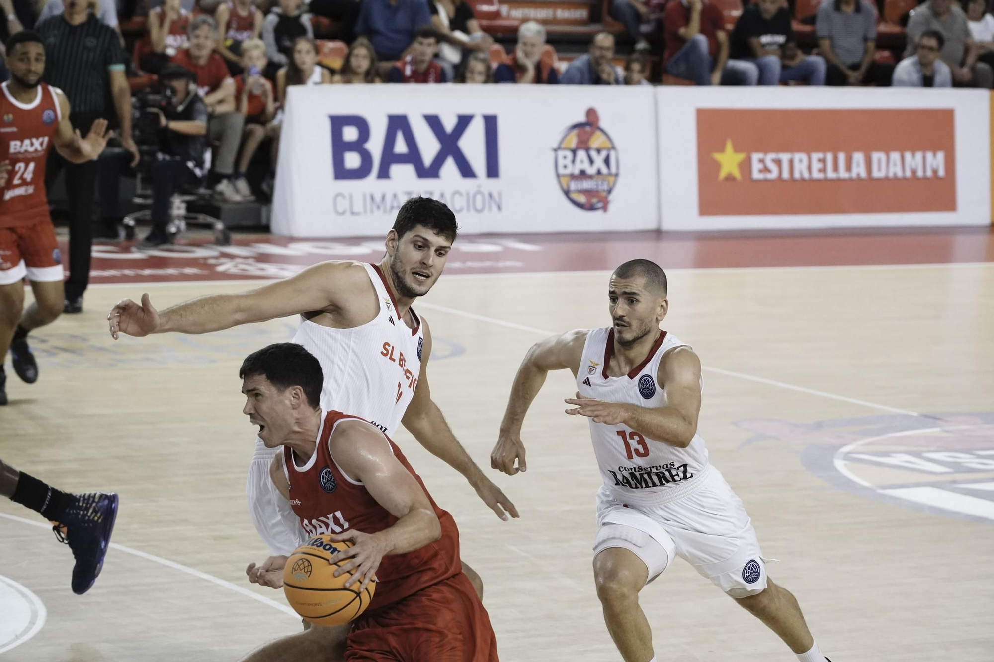 Les millors imatges del Baxi Manresa - SL Benfica