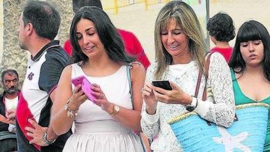 Las redes sociales catapultan el uso del valenciano entre los internautas de la Safor