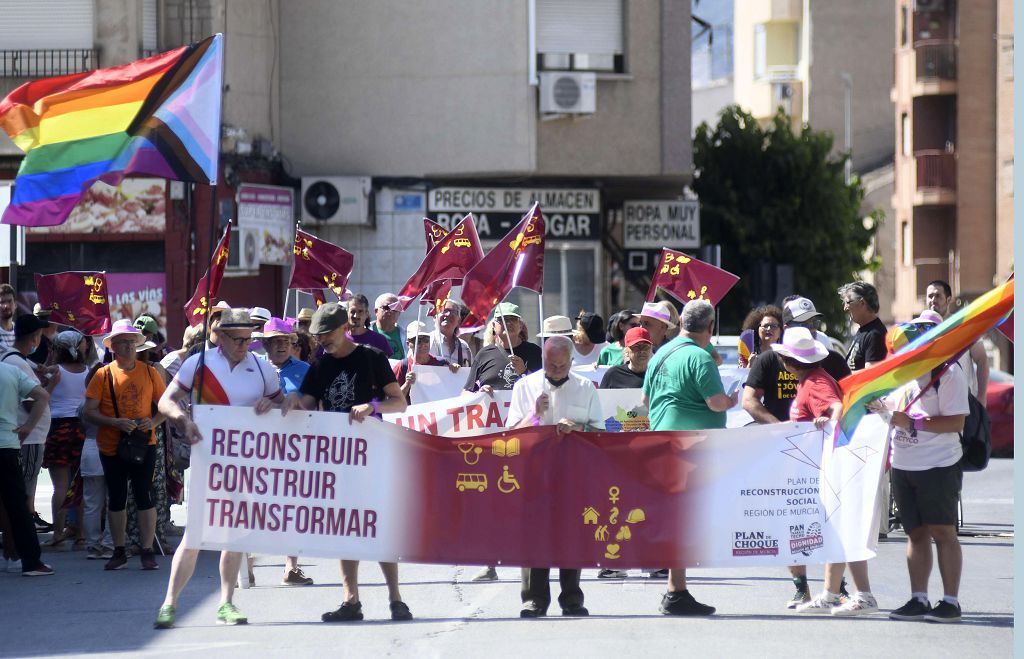 Las mareas se echan a la calle en el Día de la Región de Murcia