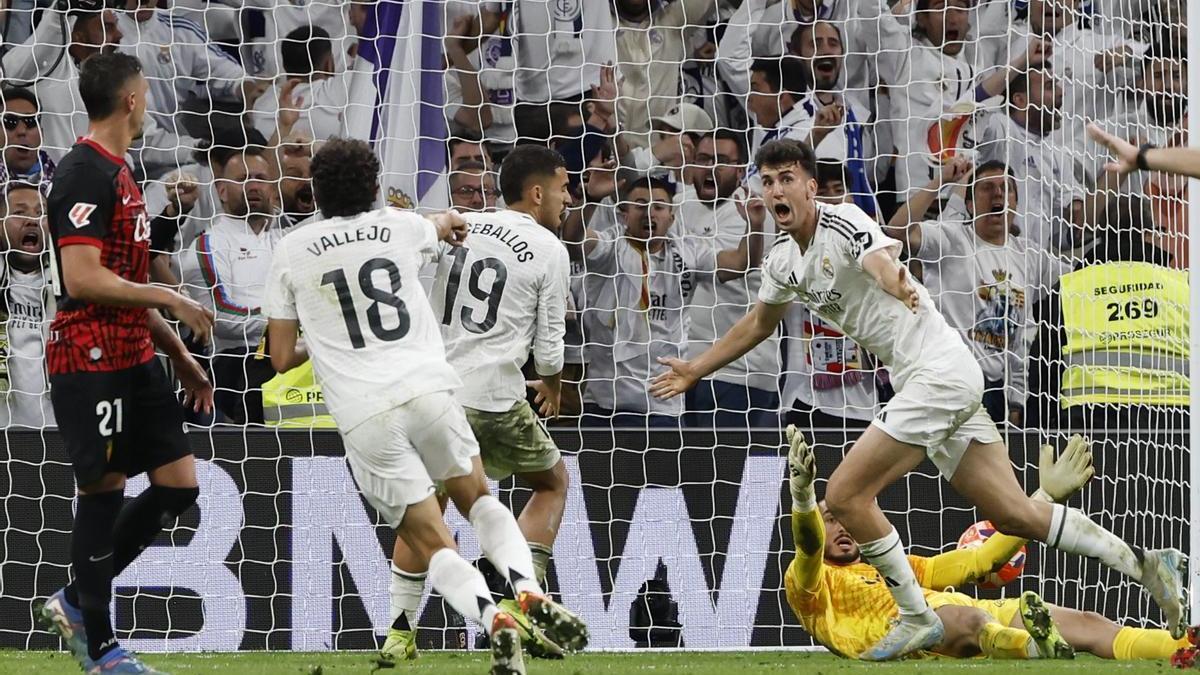 Jacobo celebra el gol de la victoria del Real Madrid ante el Mallorca.