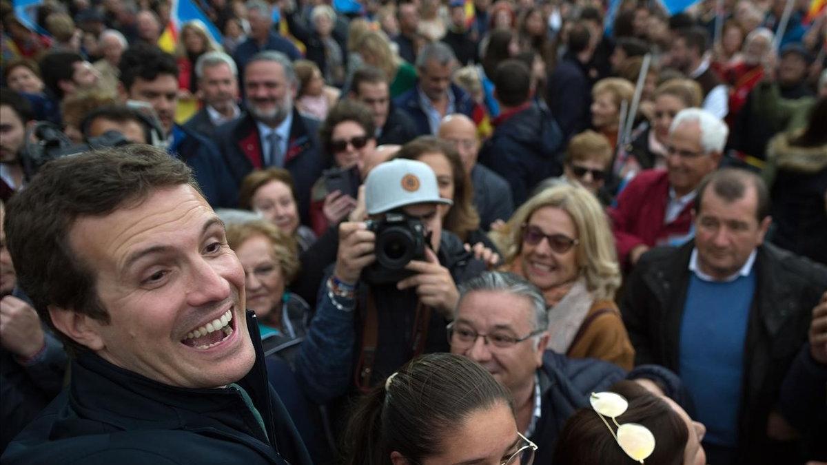 El presidente del PP, Pablo Casado, en un mitin celebrado en Granada