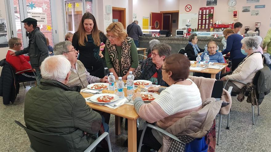 Los hogares de mayores del Gobierno de Aragón cerrarán 2022 con 137.599 comidas servidas