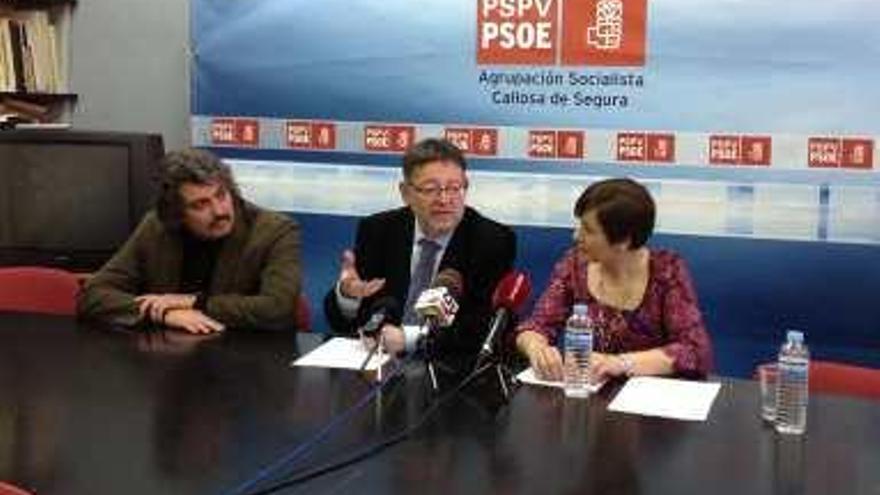 Ximo Puig lleva a las Cortes la reducción de las ambulancias en la Vega Baja