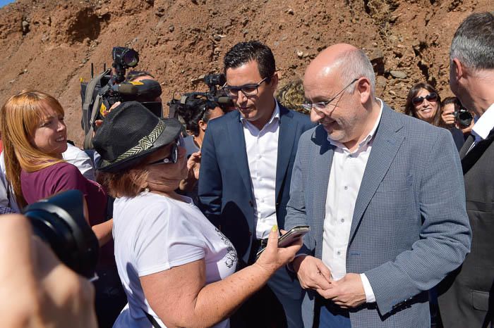 Apertura del primer tramo de la carretera de La ...