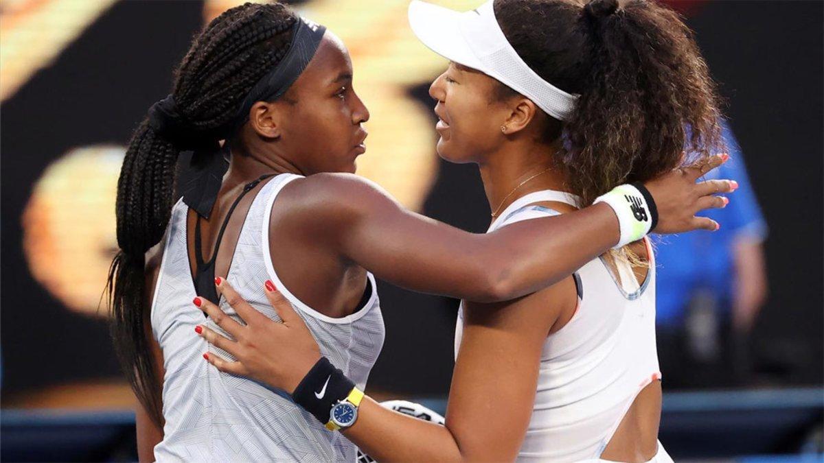 Gauff se abraza a Osaka tras el choque