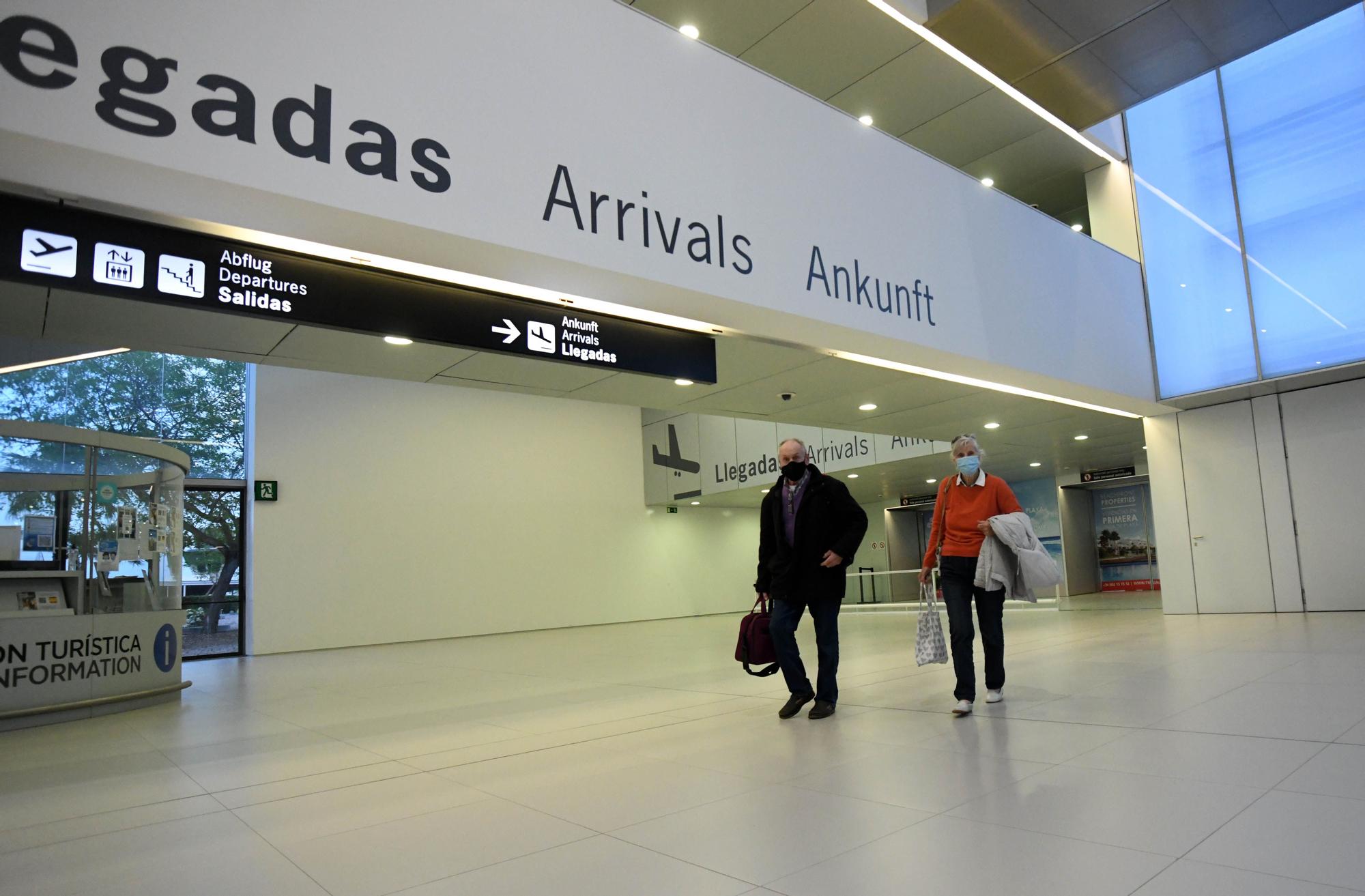 Corvera recibe el primer vuelo de Reino Unido en seis meses