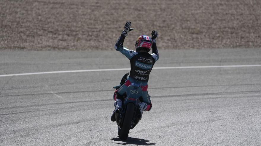 Máximo Quiles, el pupilo aventajado de Marc Márquez, se impone a la meteorología y reina en Le Mans