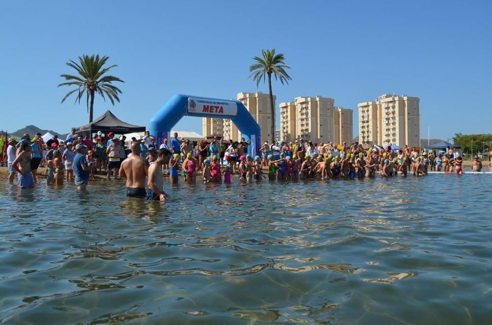 Más de 200 participantes 'se mojan' por la esclerósis múltiple en Playa Paraíso