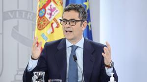 El ministro de la Presidencia, Relaciones con las Cortes y Memoria Democrática, Félix Bolaños, durante la comparecencia posterior a la reunión del Gabinete de este 11 de enero de 2022 en la Moncloa.