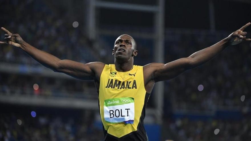 Bolt suma la octava de oro al ganar el 200 con facilidad