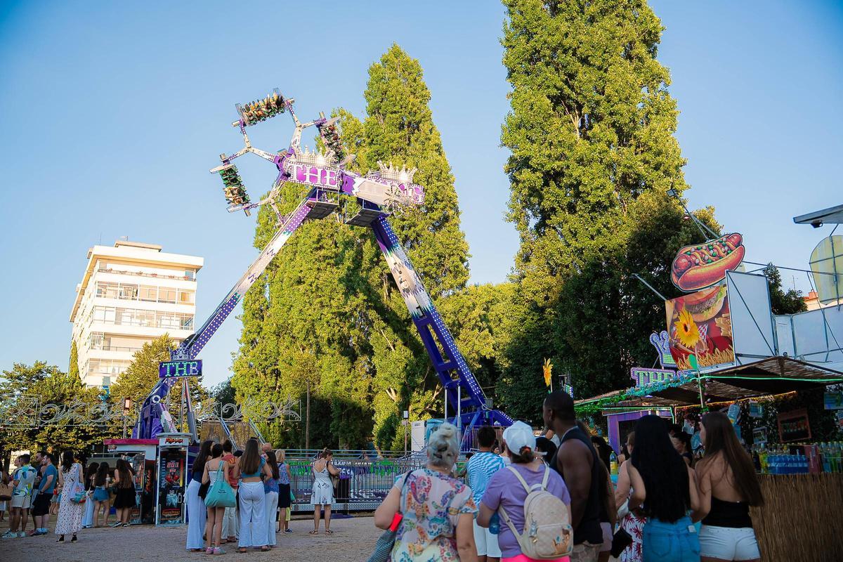 Coia celebra sus fiestas con música, atracciones y mucho calor