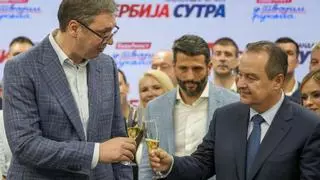 El partido del presidente serbio se declara ganador de las elecciones municipales en Belgrado